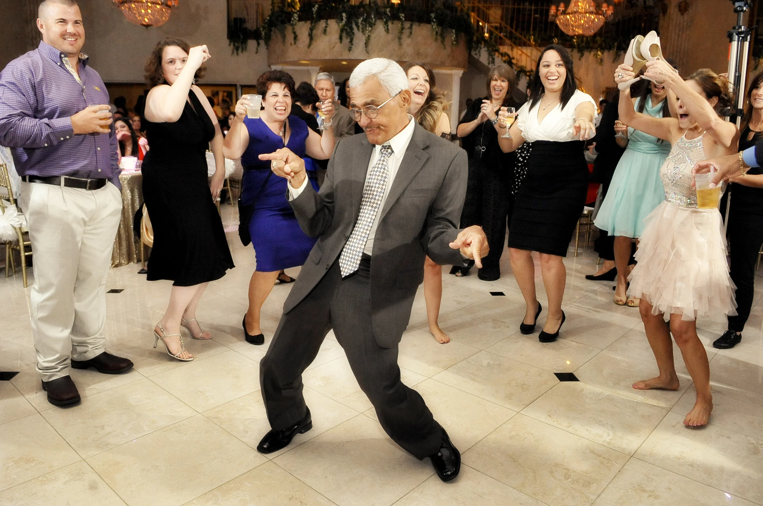 Shake A Tail Feather, Baby: Trending Towards the Turntable at Wedding Receptions