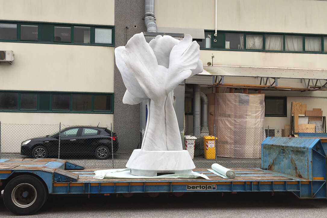 Helaine Blumenfeld's 'Tree of Life: Encounter loaded and ready to be strapped down for transport to the Woolf Institute in Cambridge UK