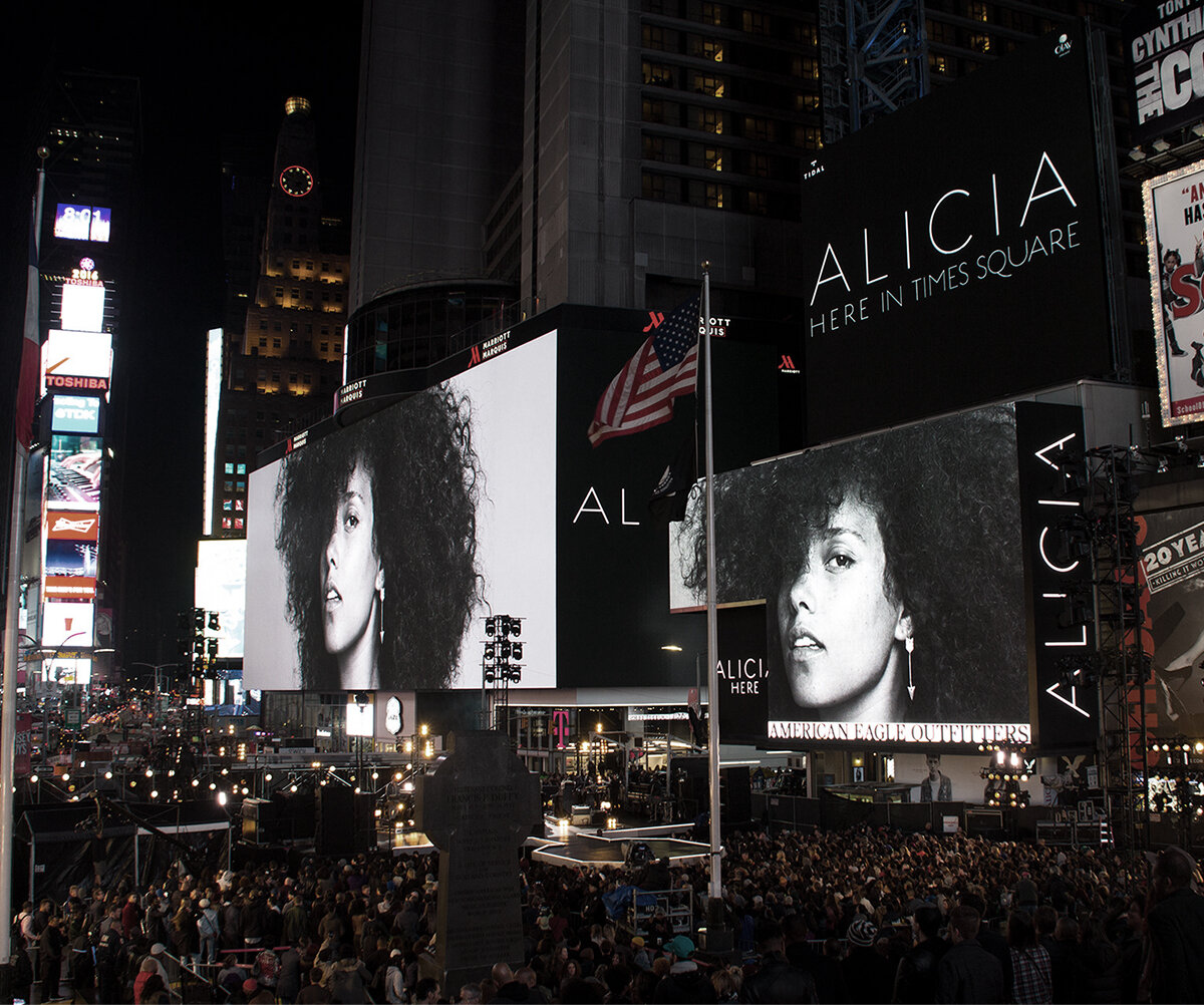 ALICIA_HERE_PAGE_11.jpg