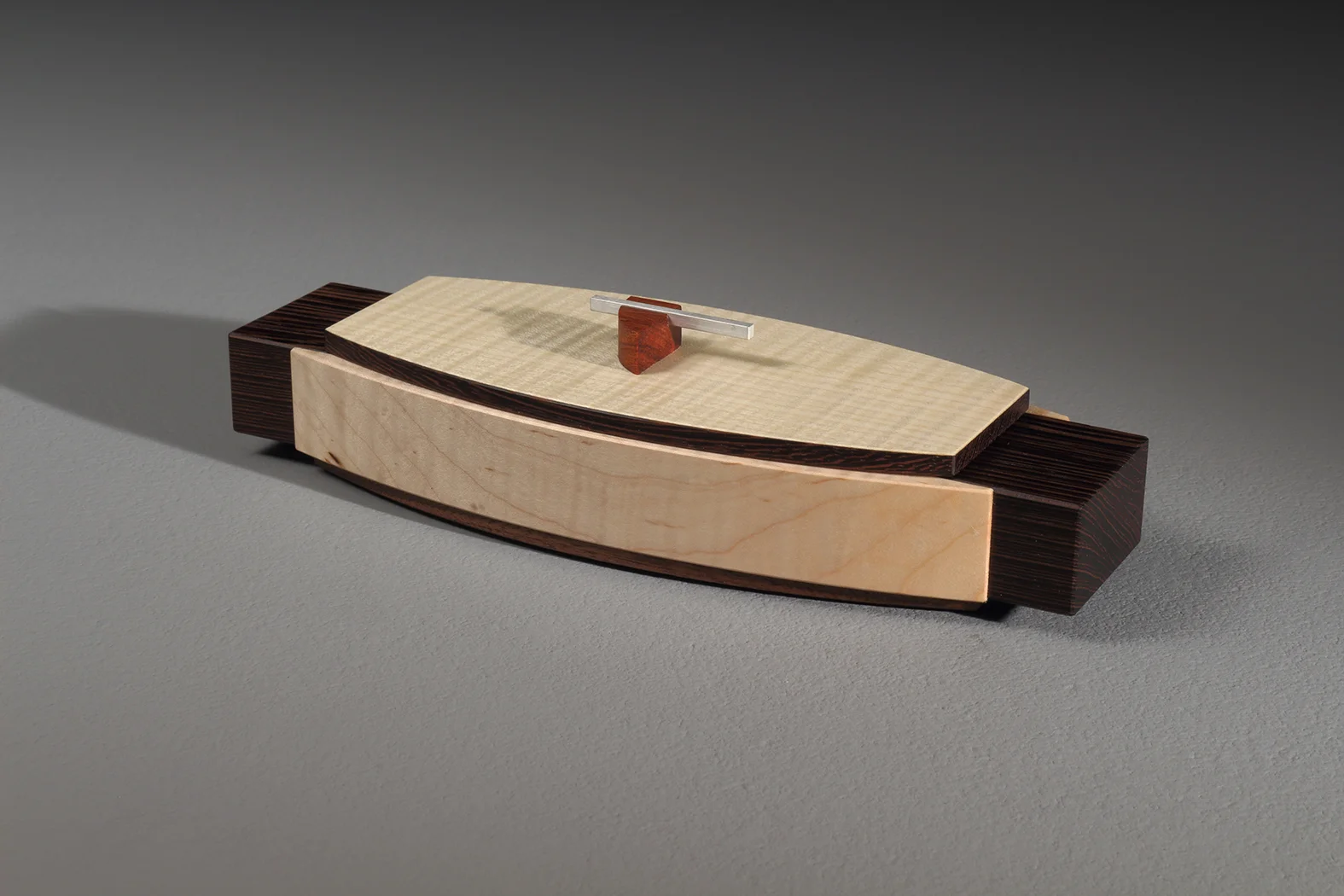 Curly English Sycamore Oval with Wedge/aluminum Handle Box (XOV2)