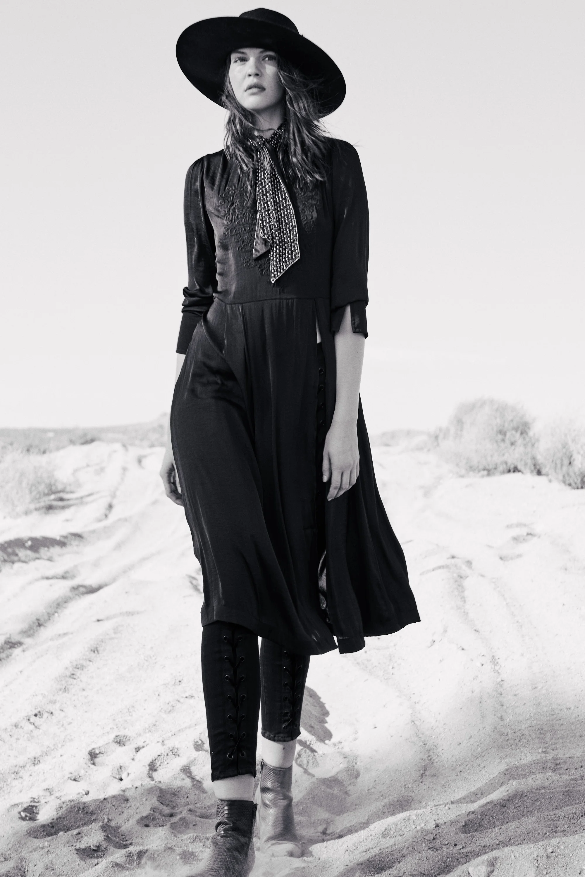 20171115_NomadFolk_HP_Look 5_15971.jpg