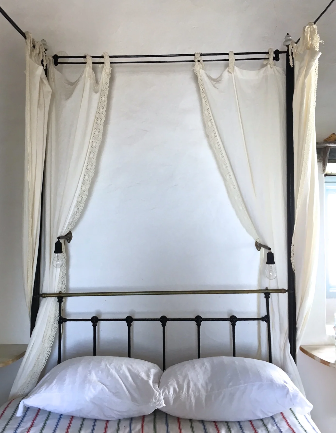Sunrise Bedroom Bed Close-up.JPG