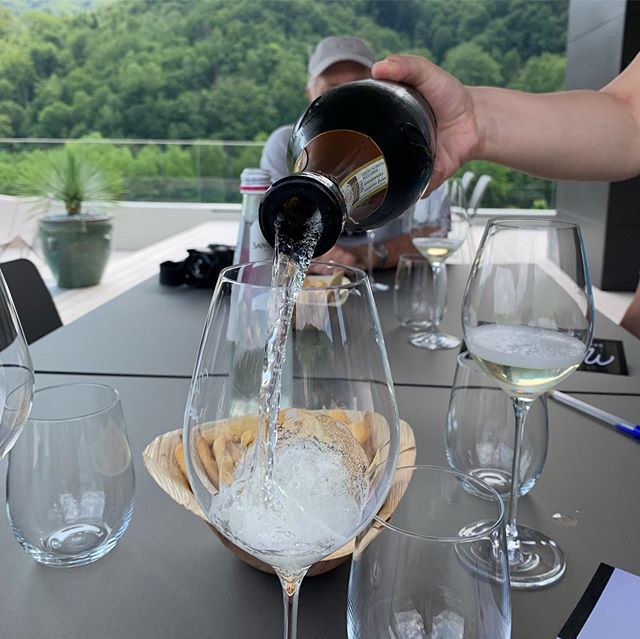 Spent the day tasting varieties of Prosecco on the hills of Valdobbiadene where the Glera grapes are produced. 
#loveandmiseenplace