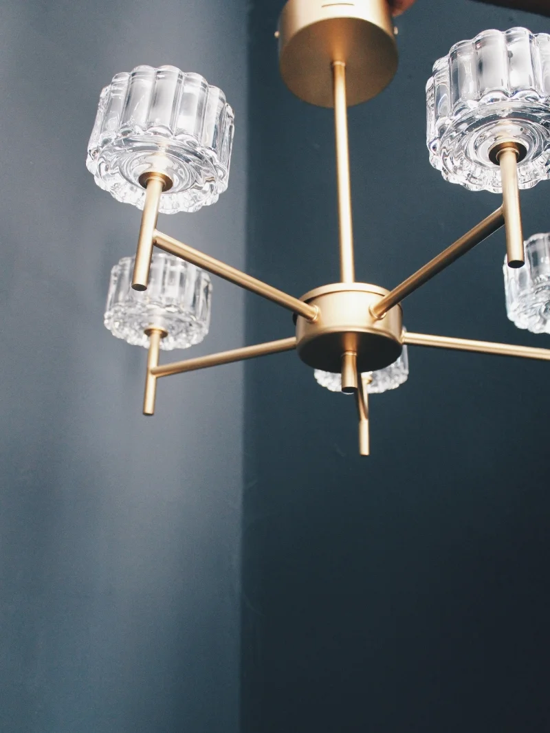 THE 5 STEP GUIDE TO SPRAY PAINTING STUFF GOLD — SARAH AKWISOMBE