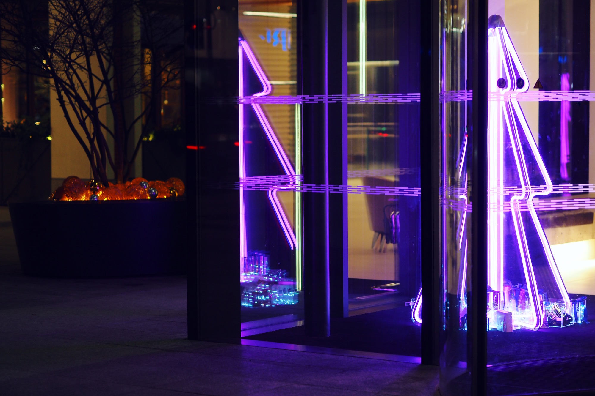 I'm so pleased with the neon christmas tree installation I created for Estee Lauder UK!
