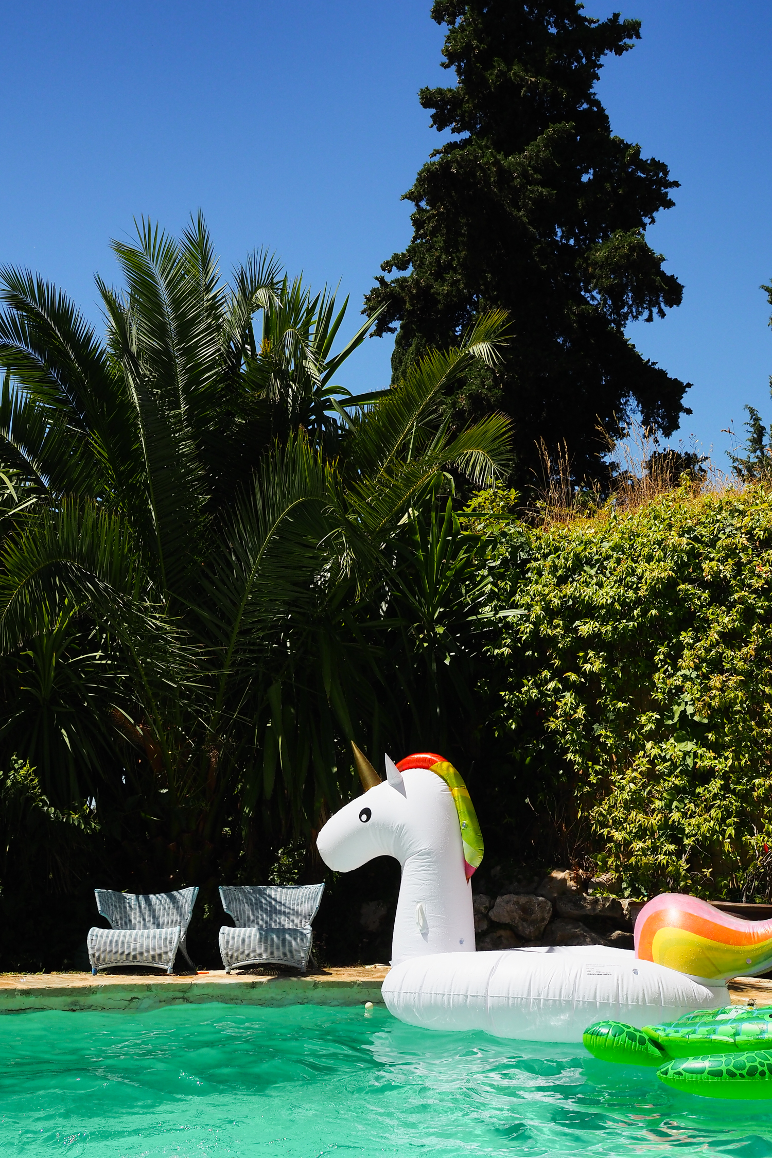 My blogger photo diary of my family trip to Nice in the south of France with Airbnb