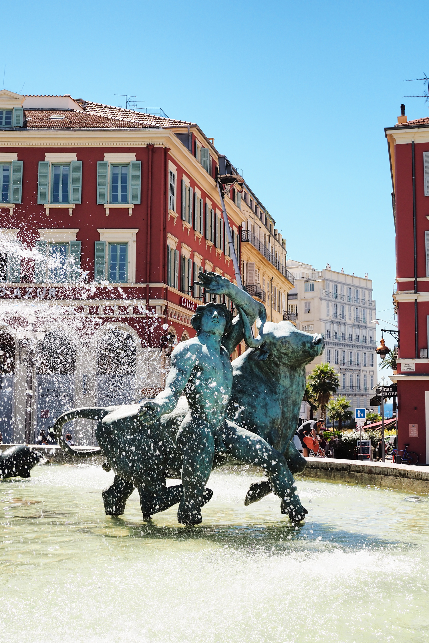 My blogger photo diary of my family trip to Nice in the south of France with Airbnb