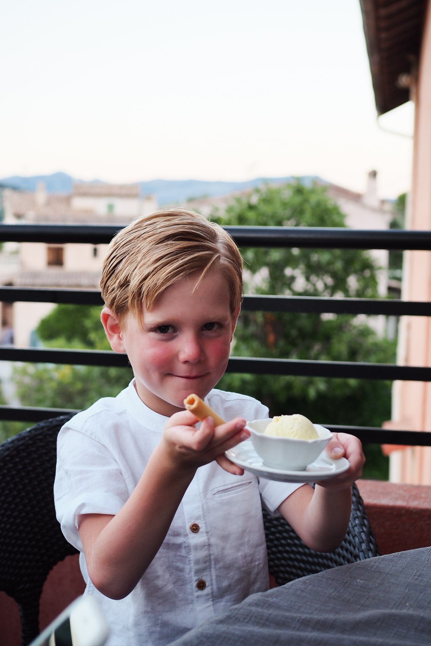 My blogger photo diary of my family trip to Nice in the south of France with Airbnb