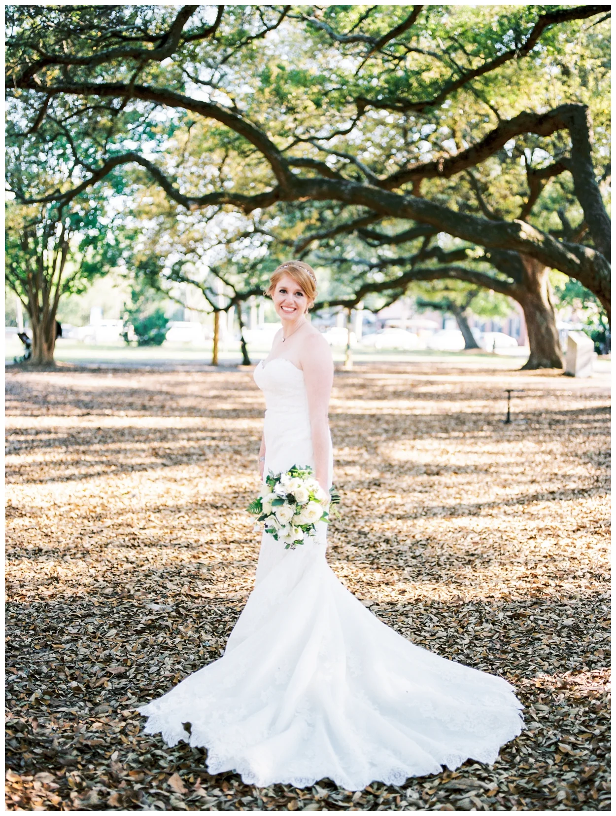 spring pensacola florida wedding at 5eleven Palafox by fine art washington dc and destination wedding photographer Lissa Ryan Photography