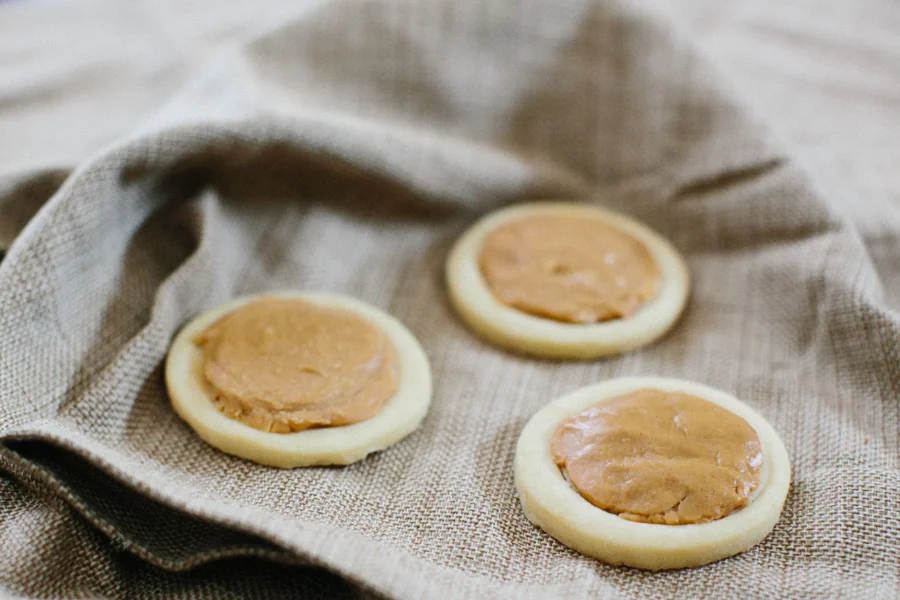 DIY Tagalongs // Becca Bakes (www.becca-bakes.com)