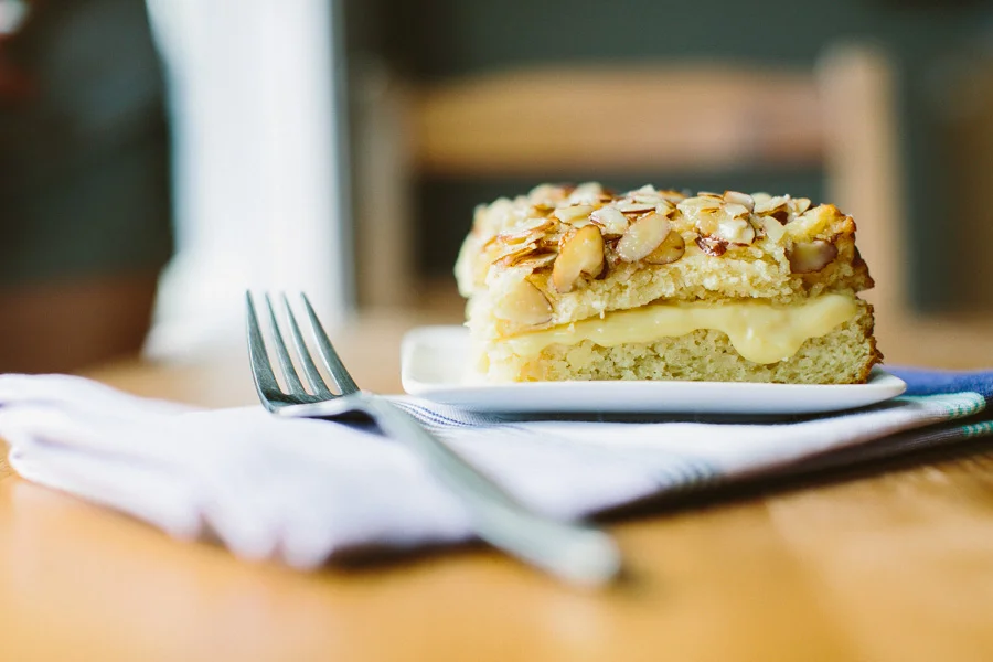 Bee Sting Cake // Becca Bakes (www.becca-bakes.com)