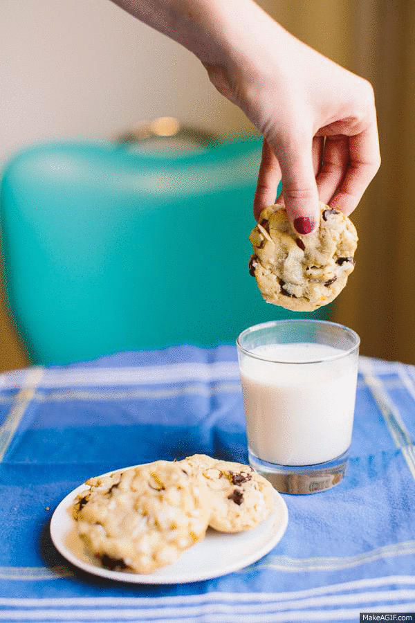 Almond Joy Cookies // Becca Bakes (www.becca-bakes.com)