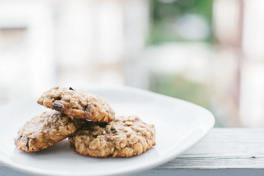 Banana Oatmeal Chocolate Chunk Cookies | Becca Bakes (www.becca-bakes.com)