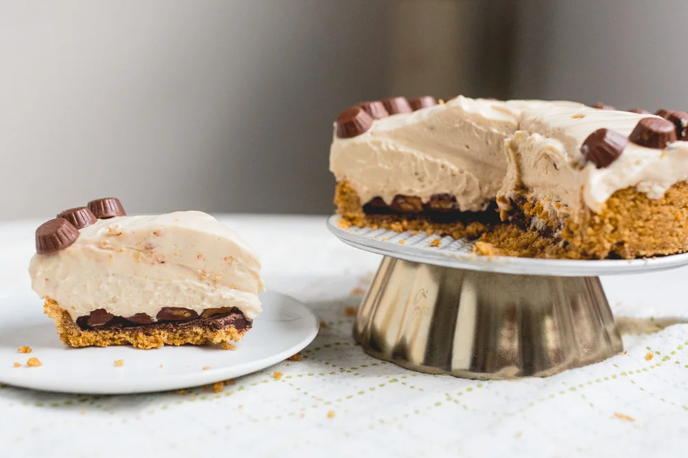 Peanut Butter Cup Pie | Becca Bakes (www.becca-bakes.com)