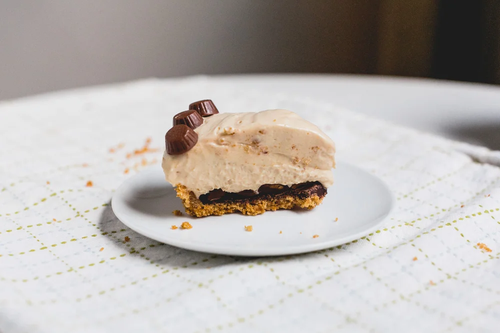 Peanut Butter Cup Pie | Becca Bakes (www.becca-bakes.com)