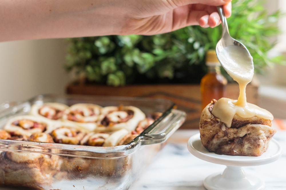 Maple Bacon Cinnamon Rolls | Becca Bakes (www.becca-bakes.com)
