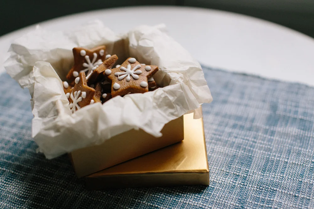 Classic Holiday Gingerbread Cookies | Becca Bakes (www.becca-bakes.com)