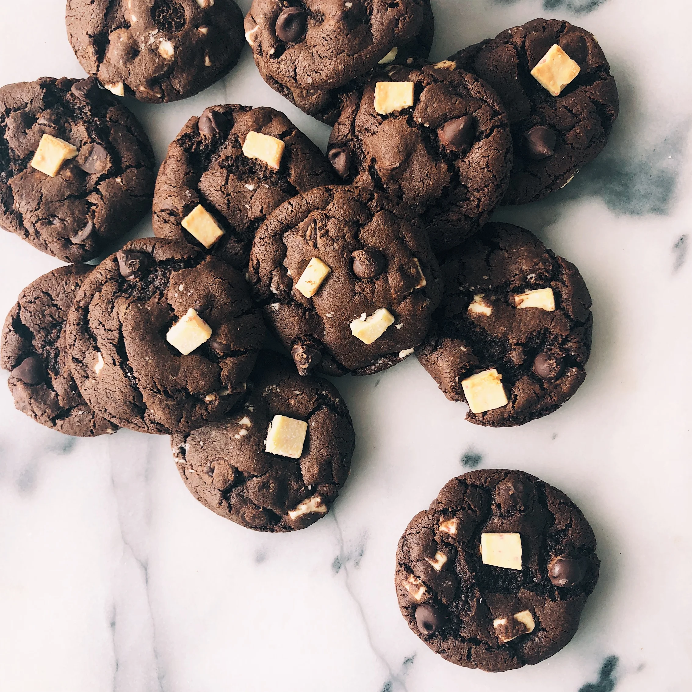 Chocolate Peppermint Cookies | Becca Bakes (www.becca-bakes.com)