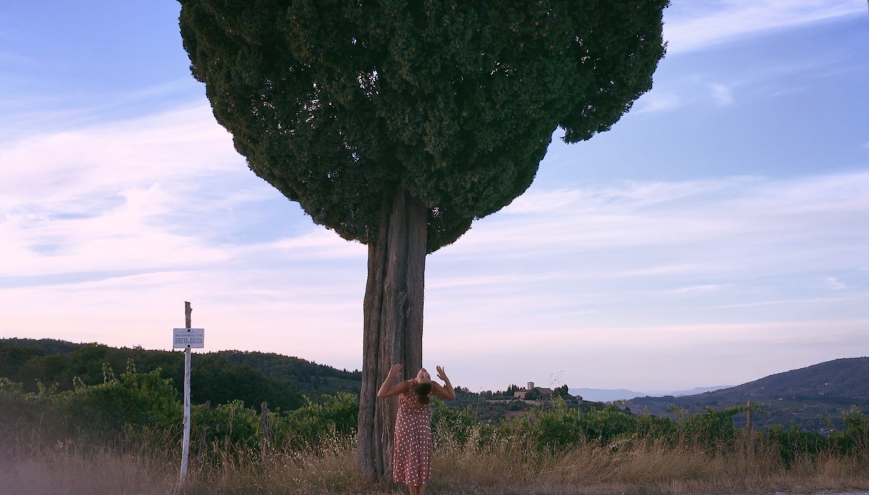 limoni . video still: Lisa Hayes 2016