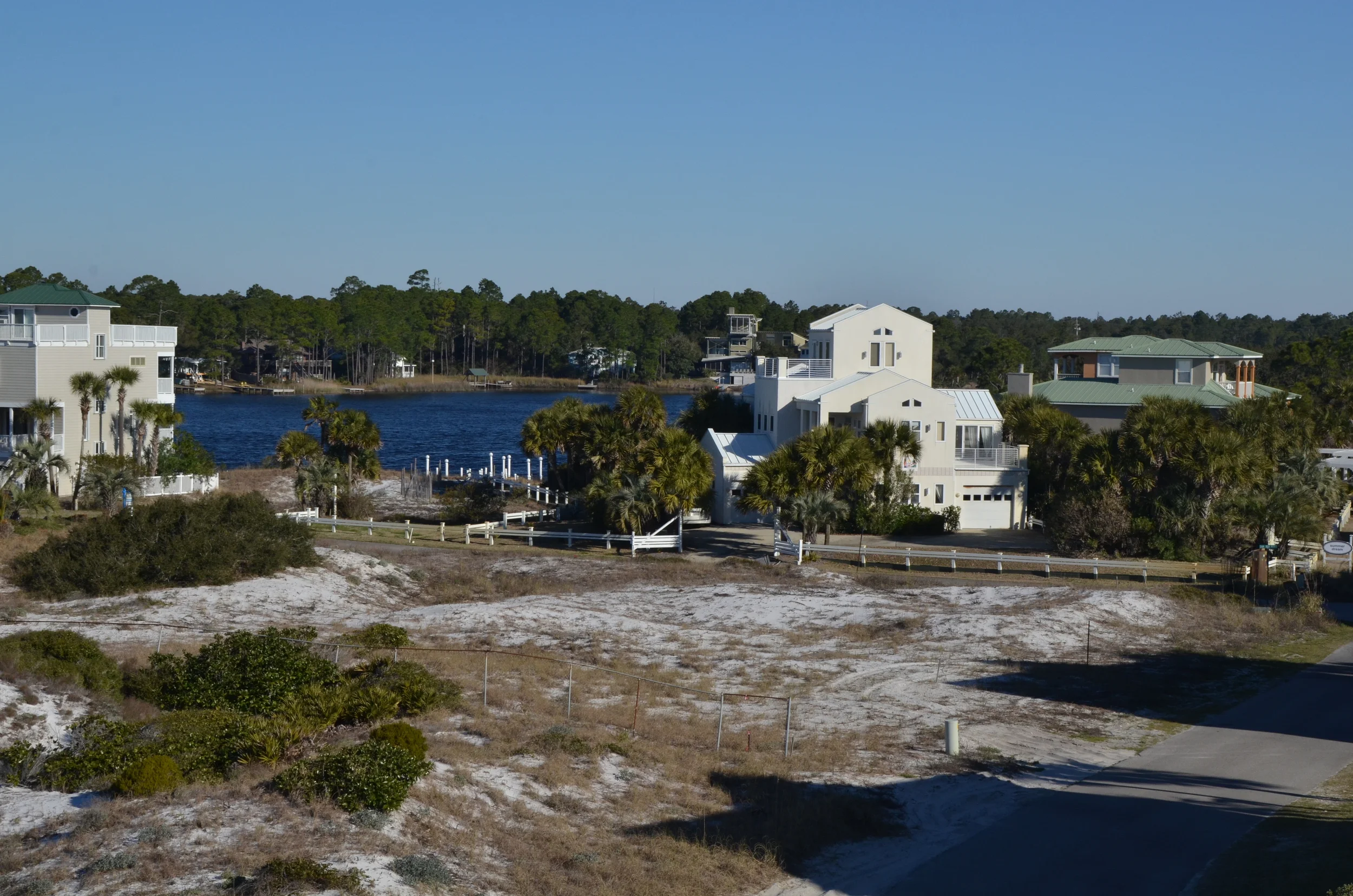 Beachside Drive and Eastern Lake