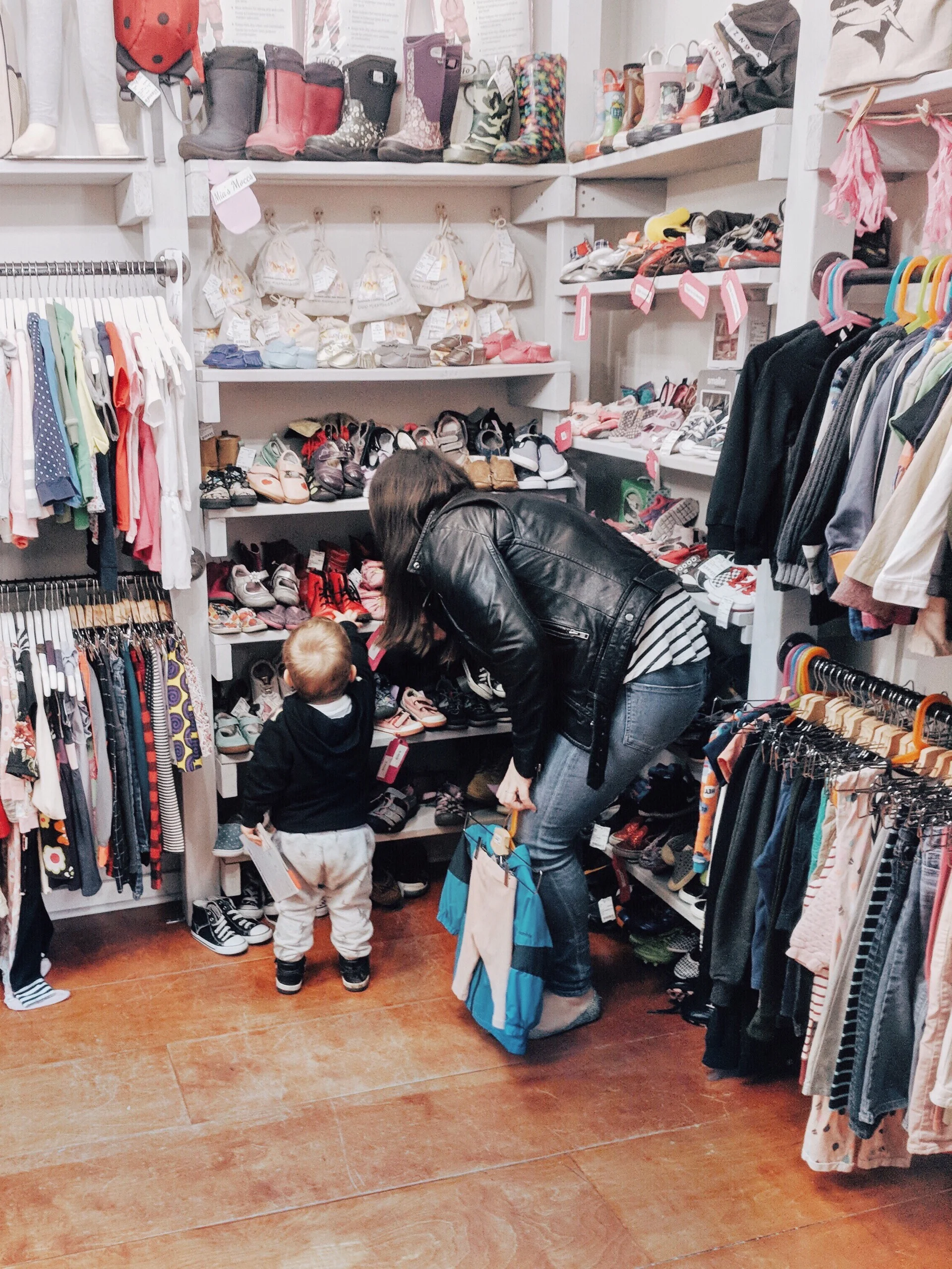 TIPS ON KIDS CONSIGNMENT — LAURA LIIRA