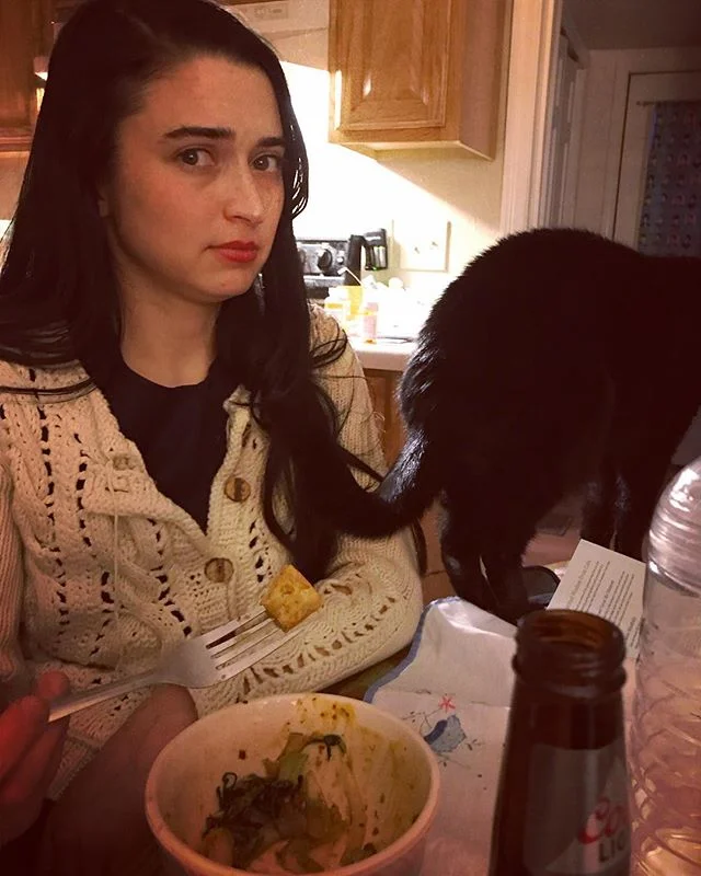 It ain’t dinner til a fur stick enters the bowl.
#catsofinstagram