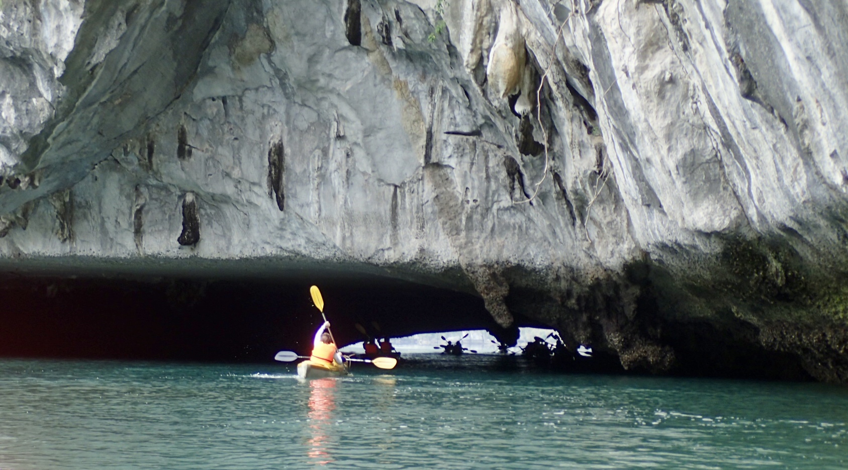 Kayak Cave Vietnam.jpg