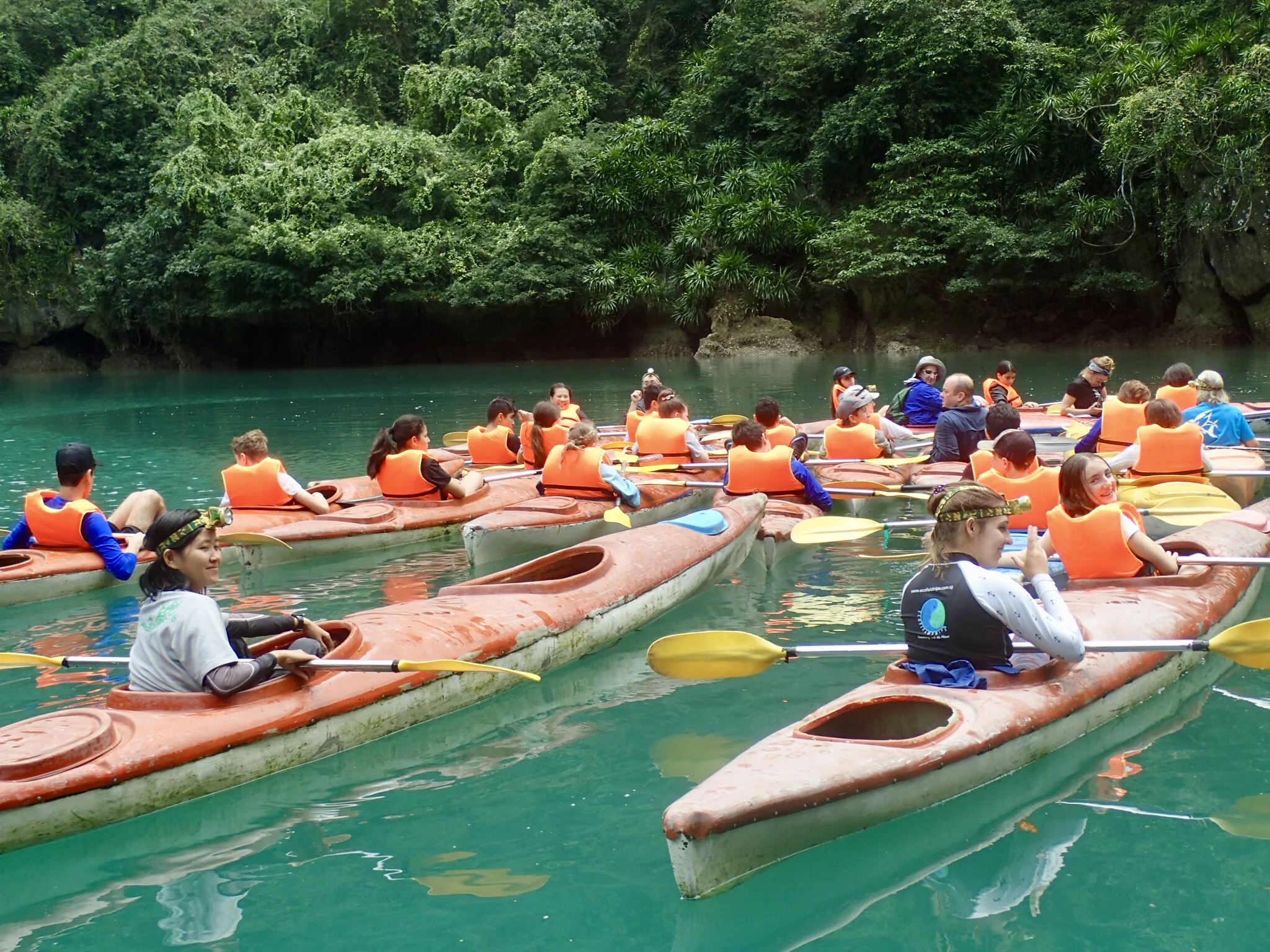 Kayak Vietnam 2.jpg