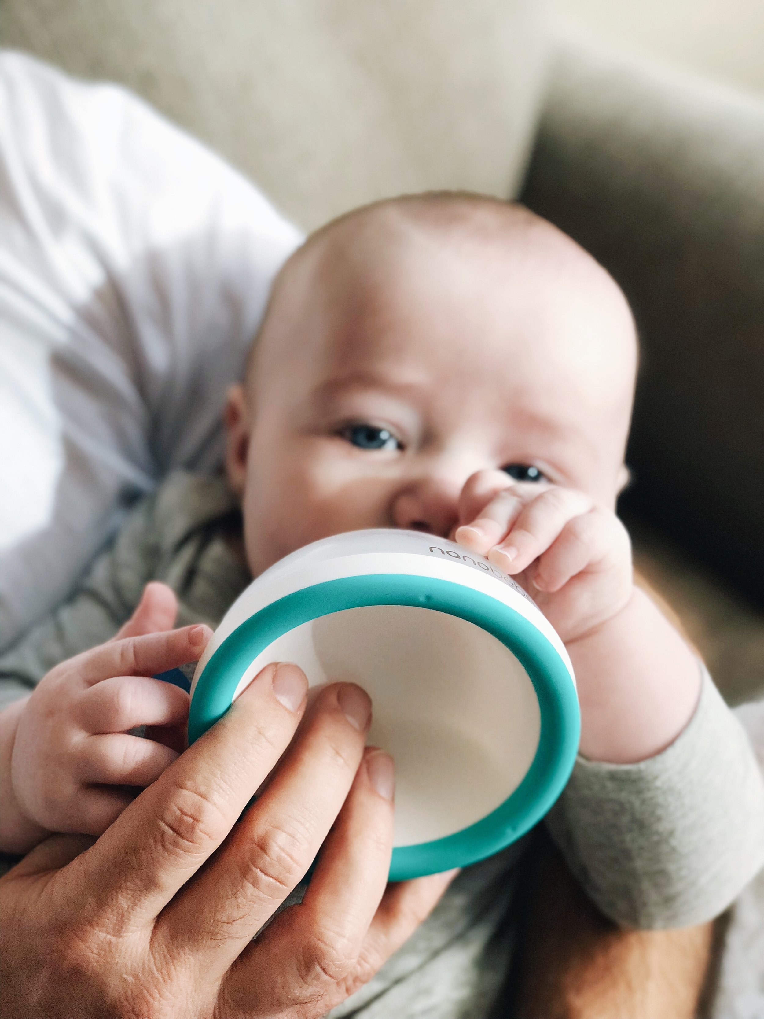 introducing bottle to breastfed baby