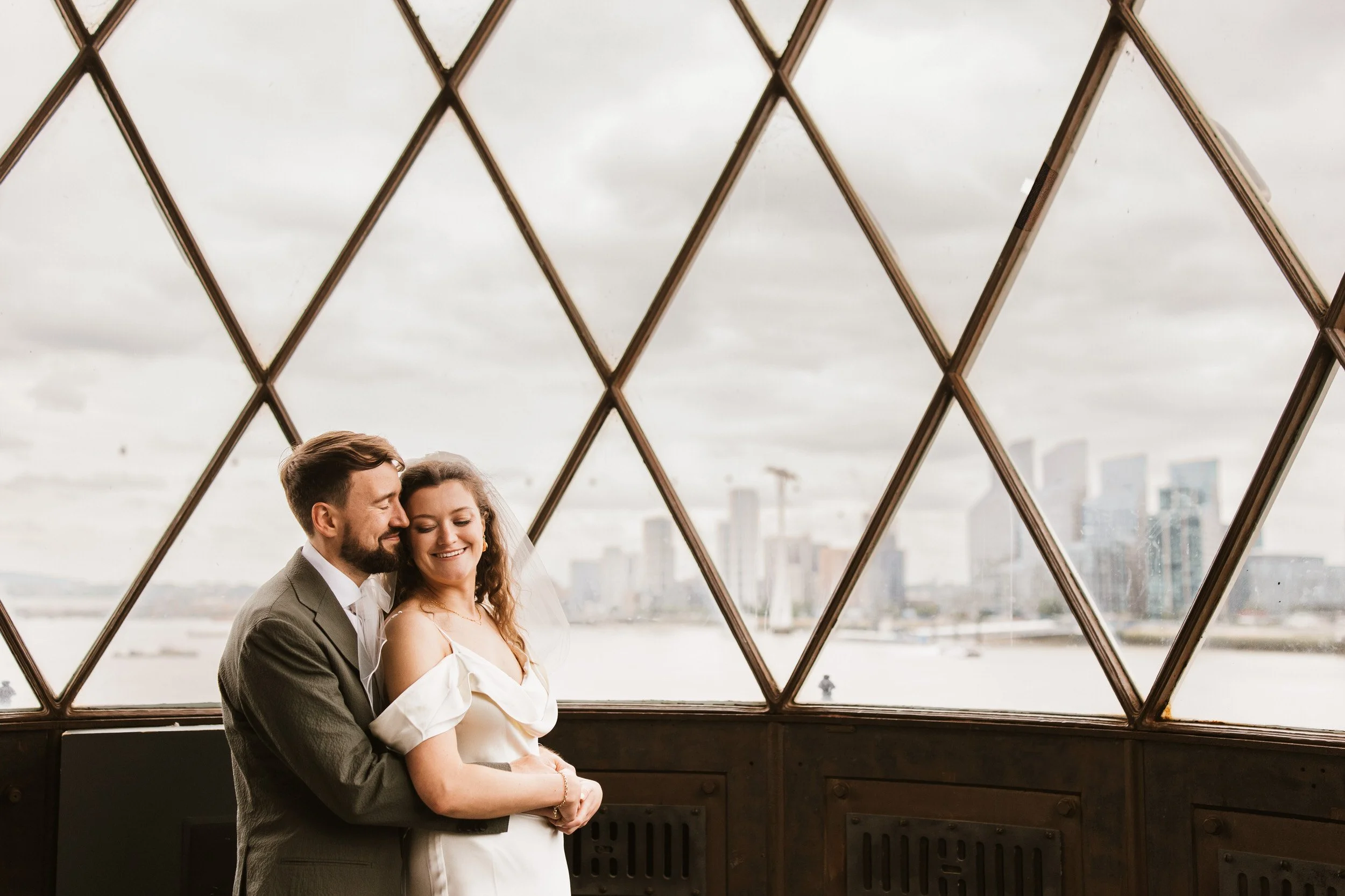 088_trinity-buoy-wharf-wedding-photographer_cat-lane-photo.jpg