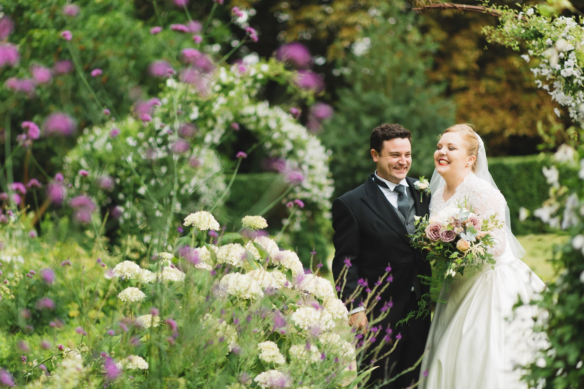 Sammie & Matthew: Summer Wedding at Tofte Manor, Sharnbrook