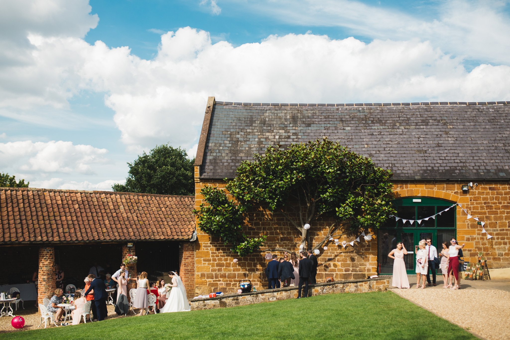 barns-at-hunsbury-hill-northampton-wedding-photography_web__1453__38A7117.jpg