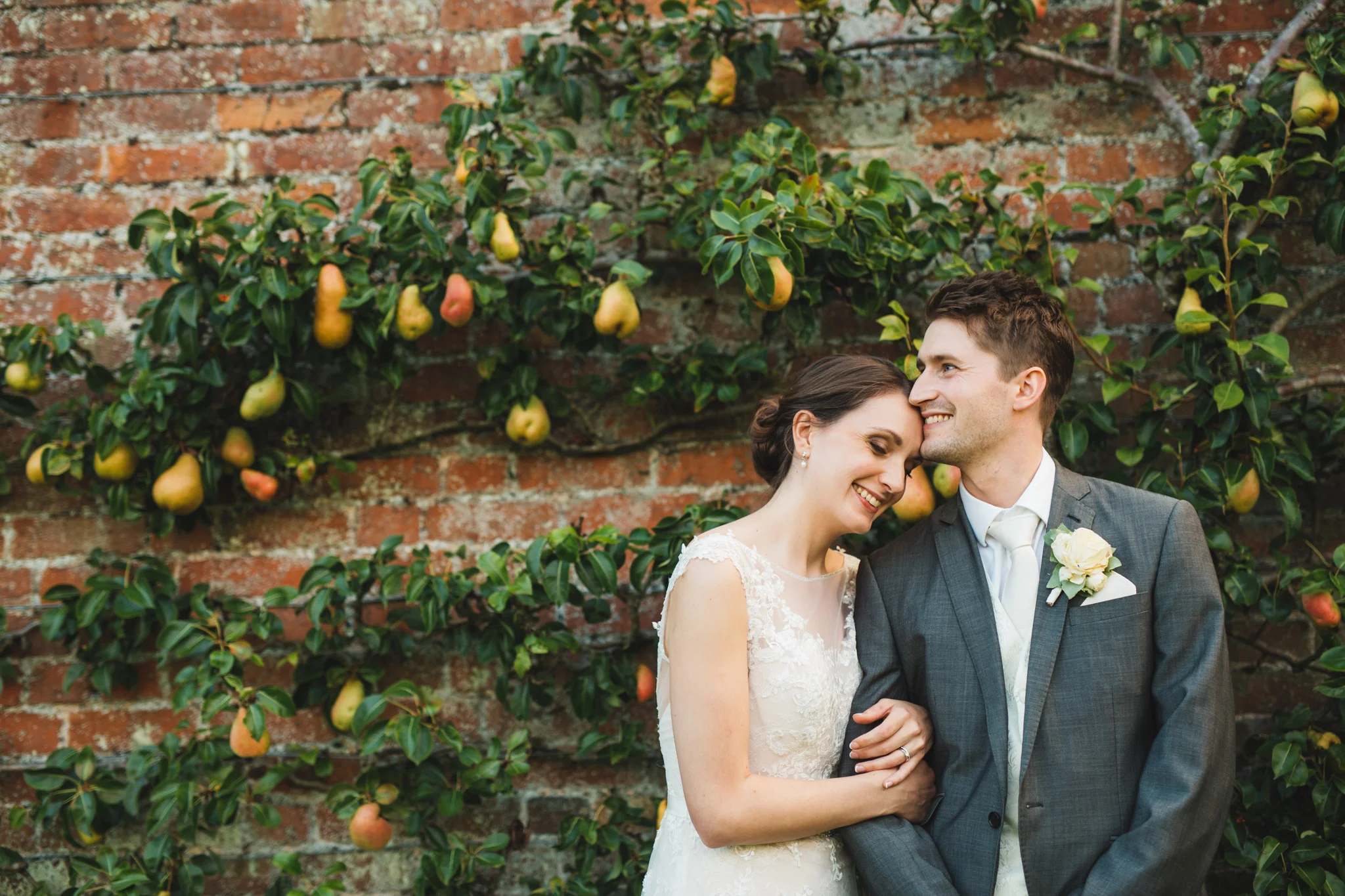 Lucy &amp; Tim: Elegant Autumn Wedding at Combermere Abbey
