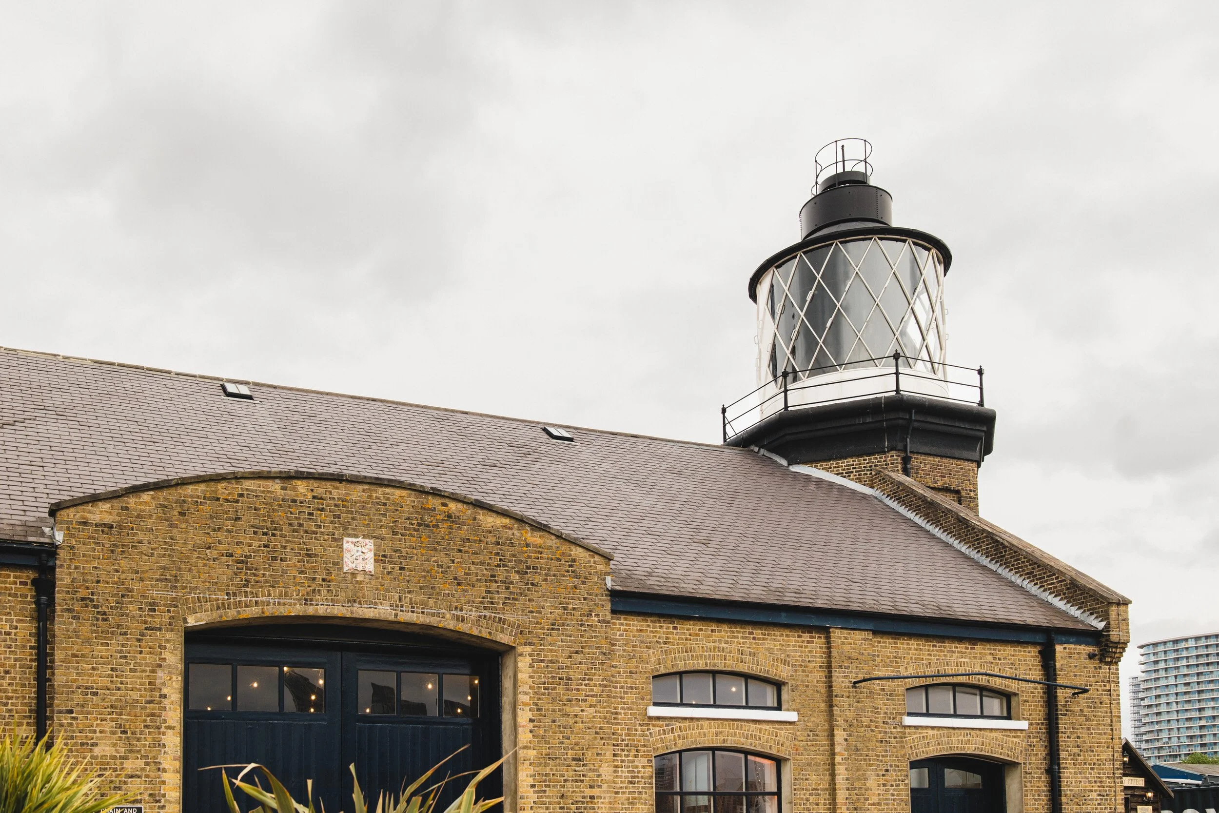 021_trinity-buoy-wharf-wedding-photographer_cat-lane-photo.jpg