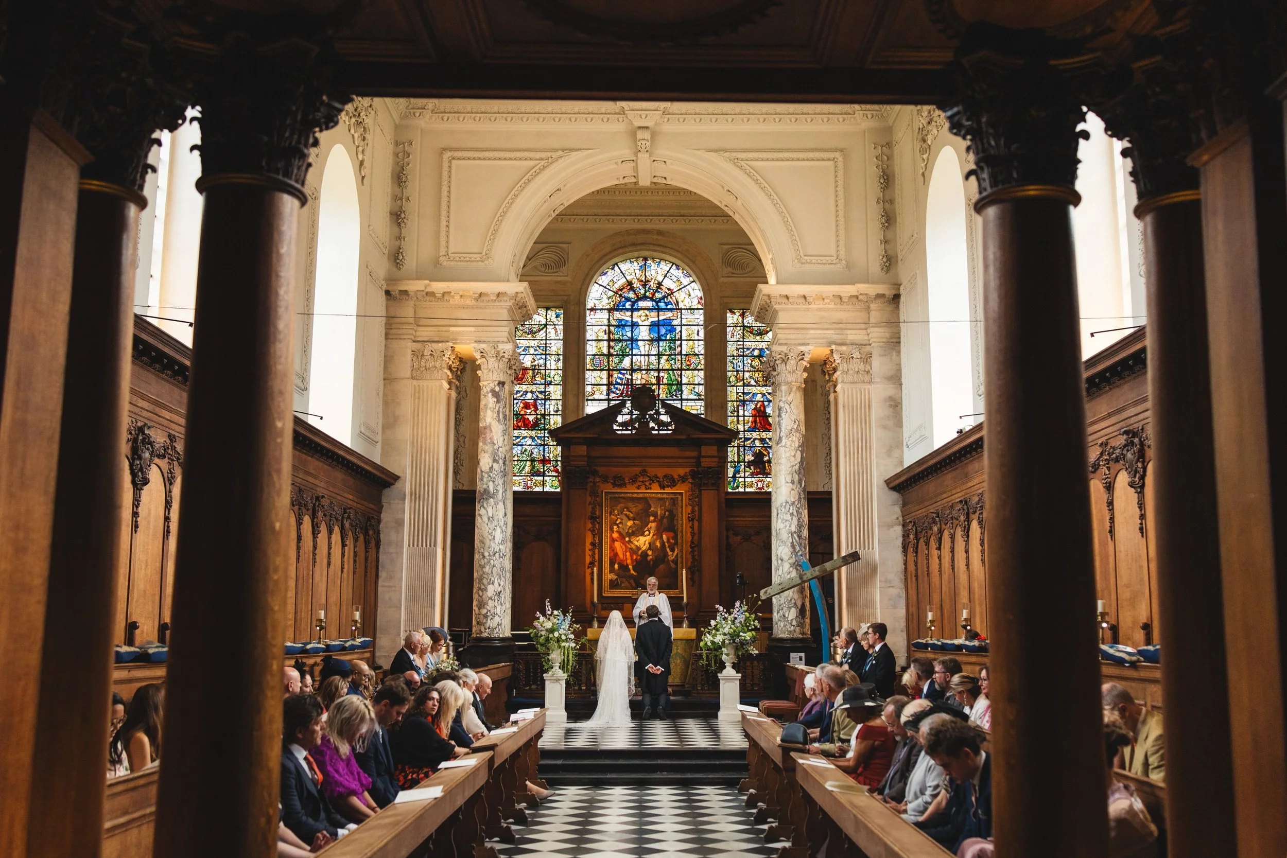 042_pembroke-college-chapel-cambridge-wedding-photography_cat-lane-photo.jpg