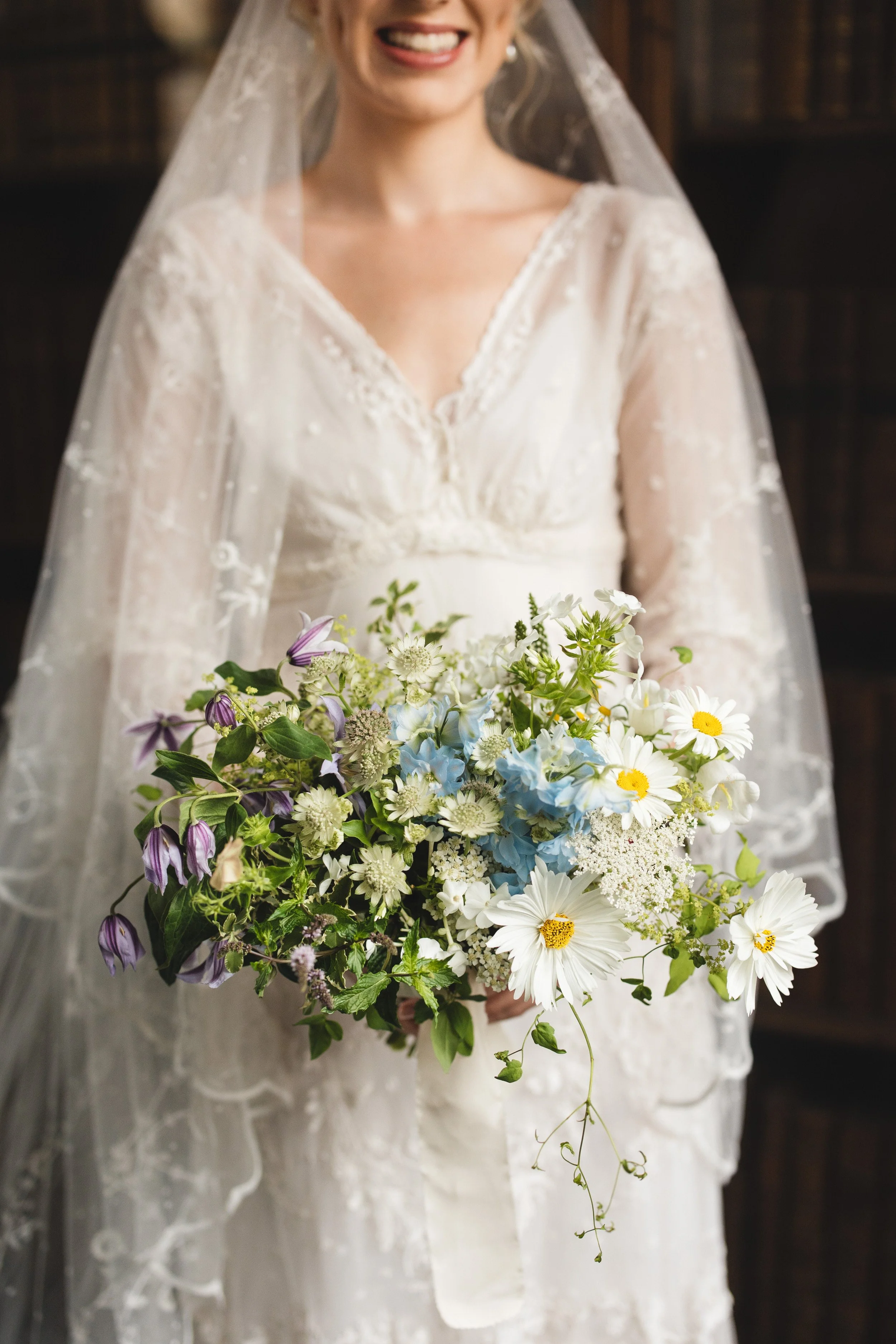 025_pembroke-college-chapel-cambridge-wedding-photography_cat-lane-photo.jpg