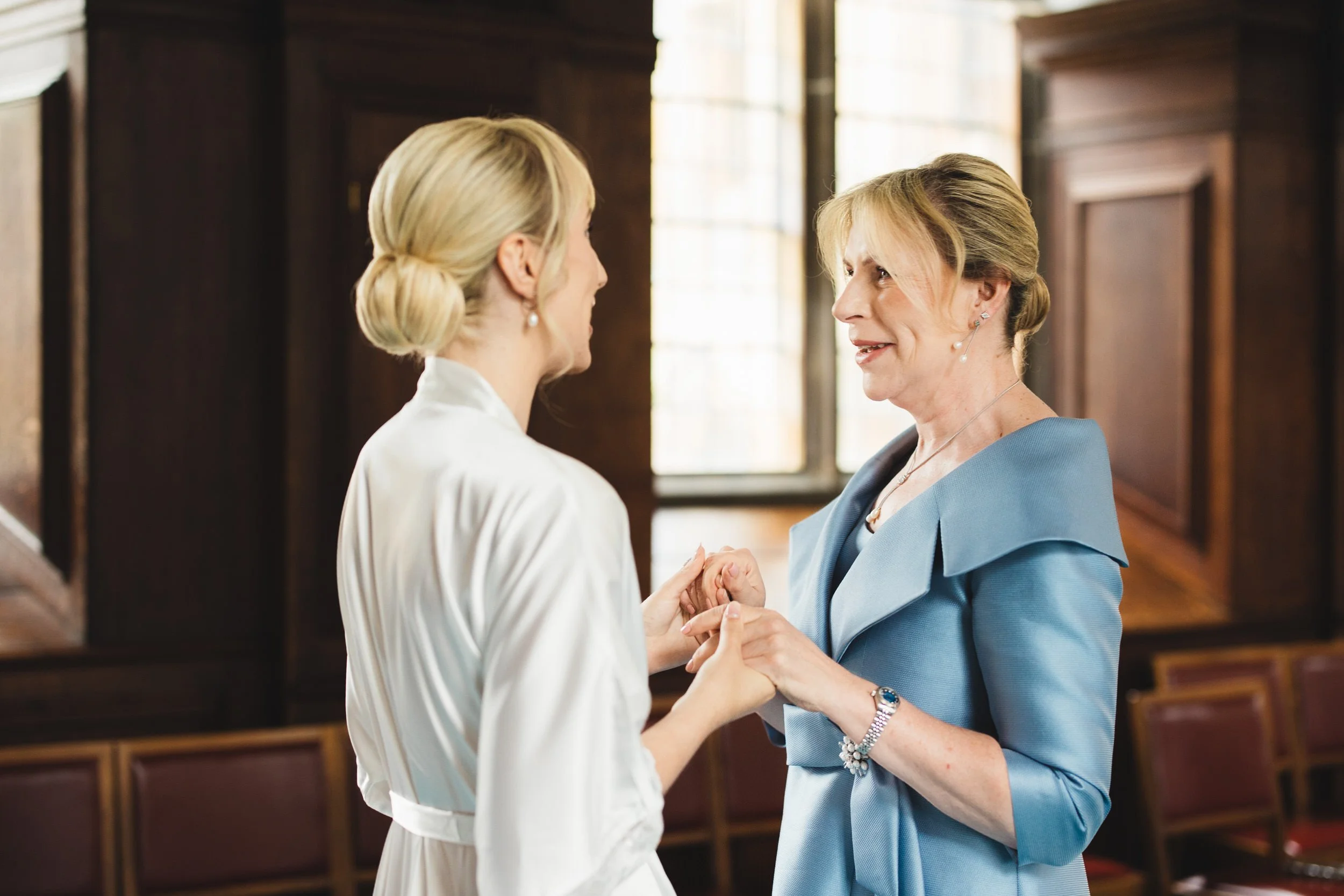 021_pembroke-college-chapel-cambridge-wedding-photography_cat-lane-photo.jpg