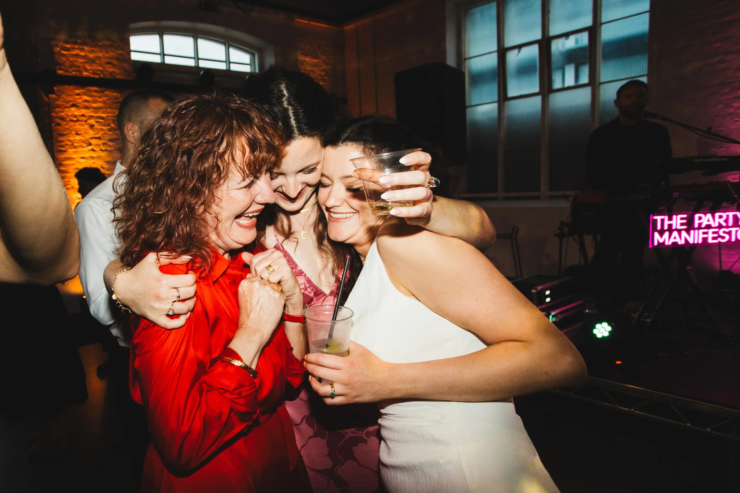 135_trinity-buoy-wharf-wedding-photographer_cat-lane-photo.jpg