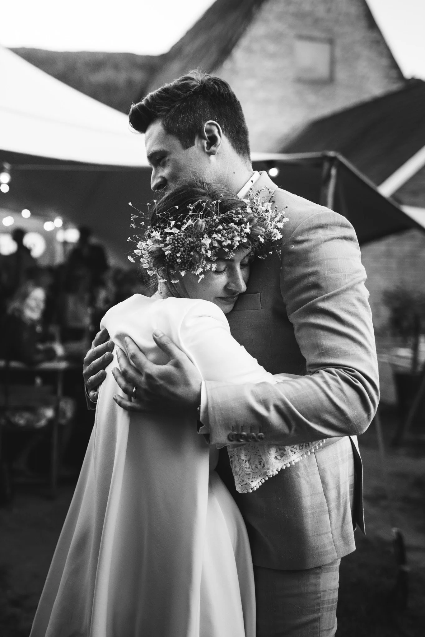 073_the-sun-felmersham-bedfordshire-micro-wedding-photography.jpg