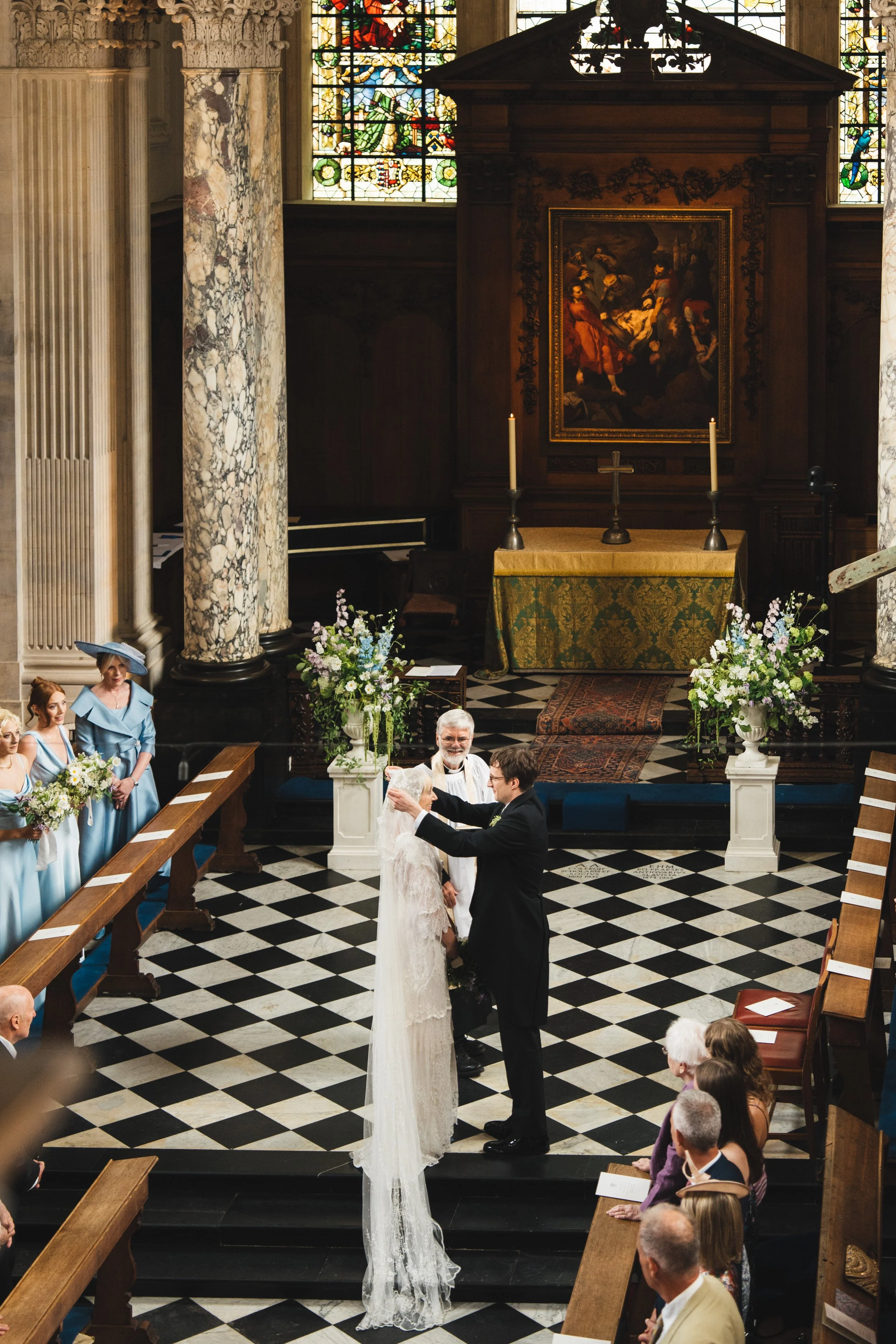 034_pembroke-college-chapel-cambridge-wedding-photography_cat-lane-photo.jpg