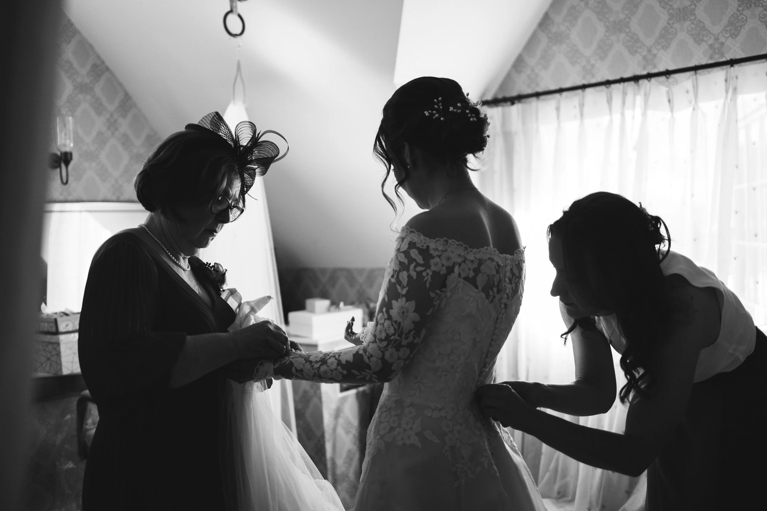 011_bassmead-manor-barns-wedding-photography_cat-lane-photo.jpg