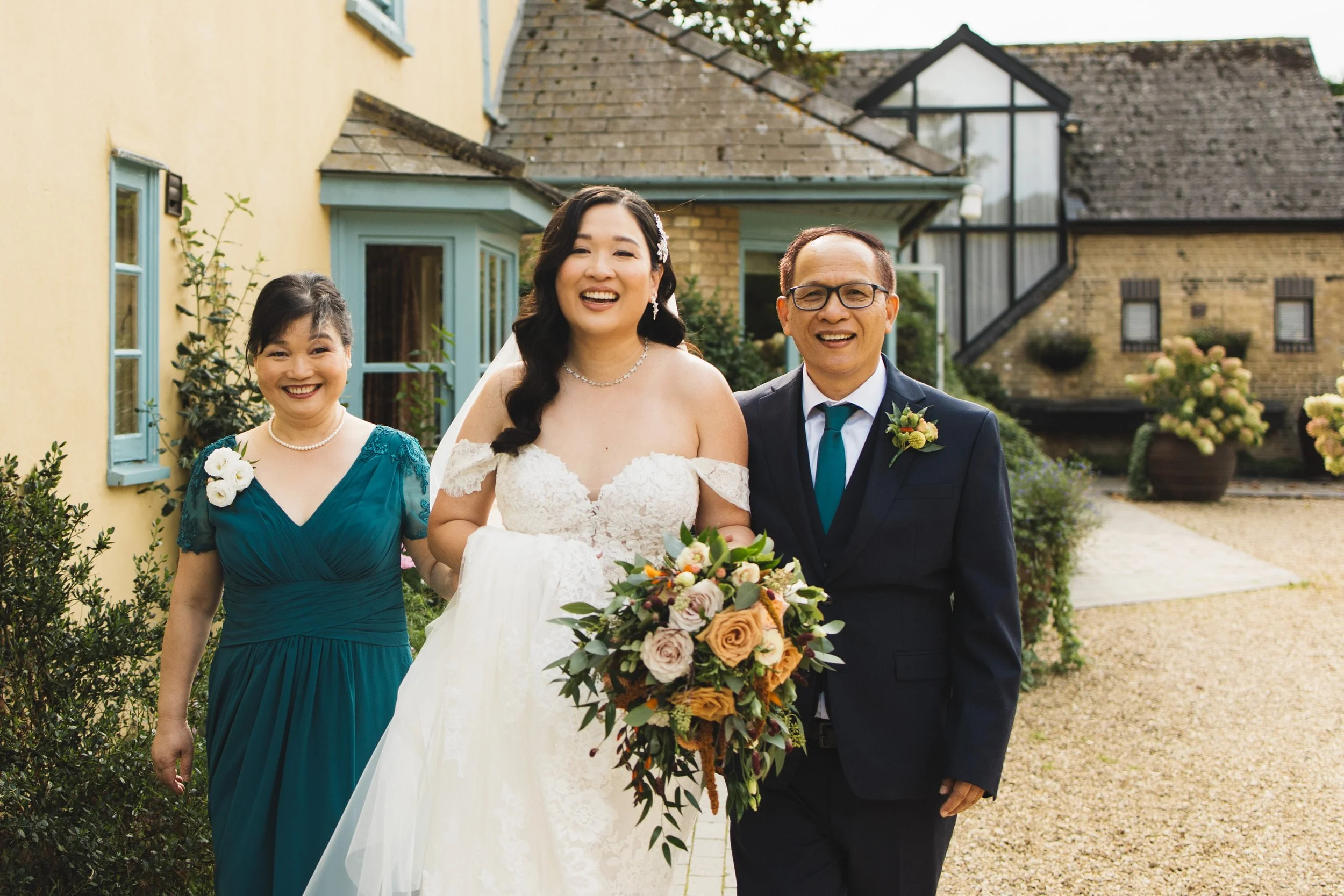 27__celebrant-outdoor-wedding-south-farm-hertfordshire.jpg