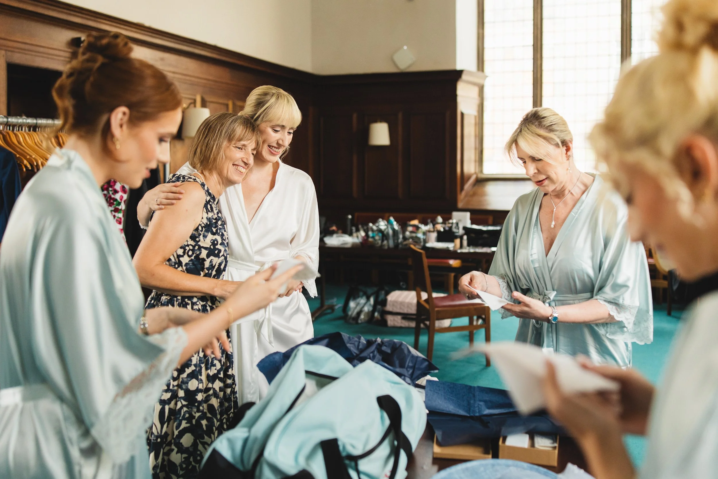 011_pembroke-college-chapel-cambridge-wedding-photography_cat-lane-photo.jpg