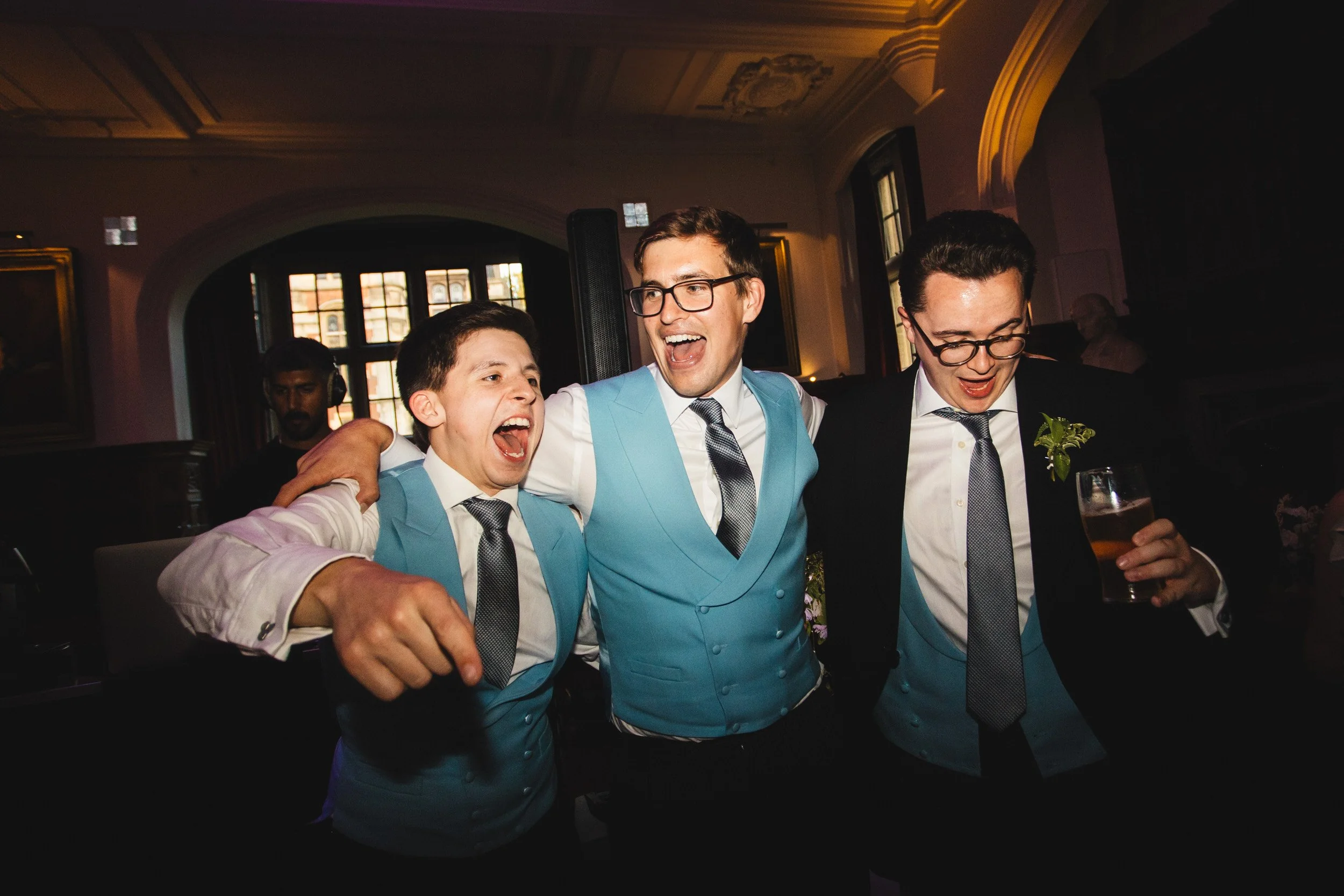 106_pembroke-college-chapel-cambridge-wedding-photography_cat-lane-photo.jpg