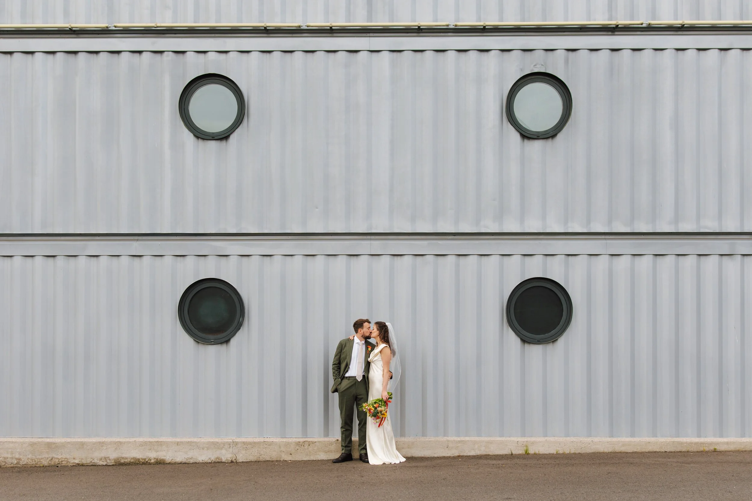070_trinity-buoy-wharf-wedding-photographer_cat-lane-photo.jpg