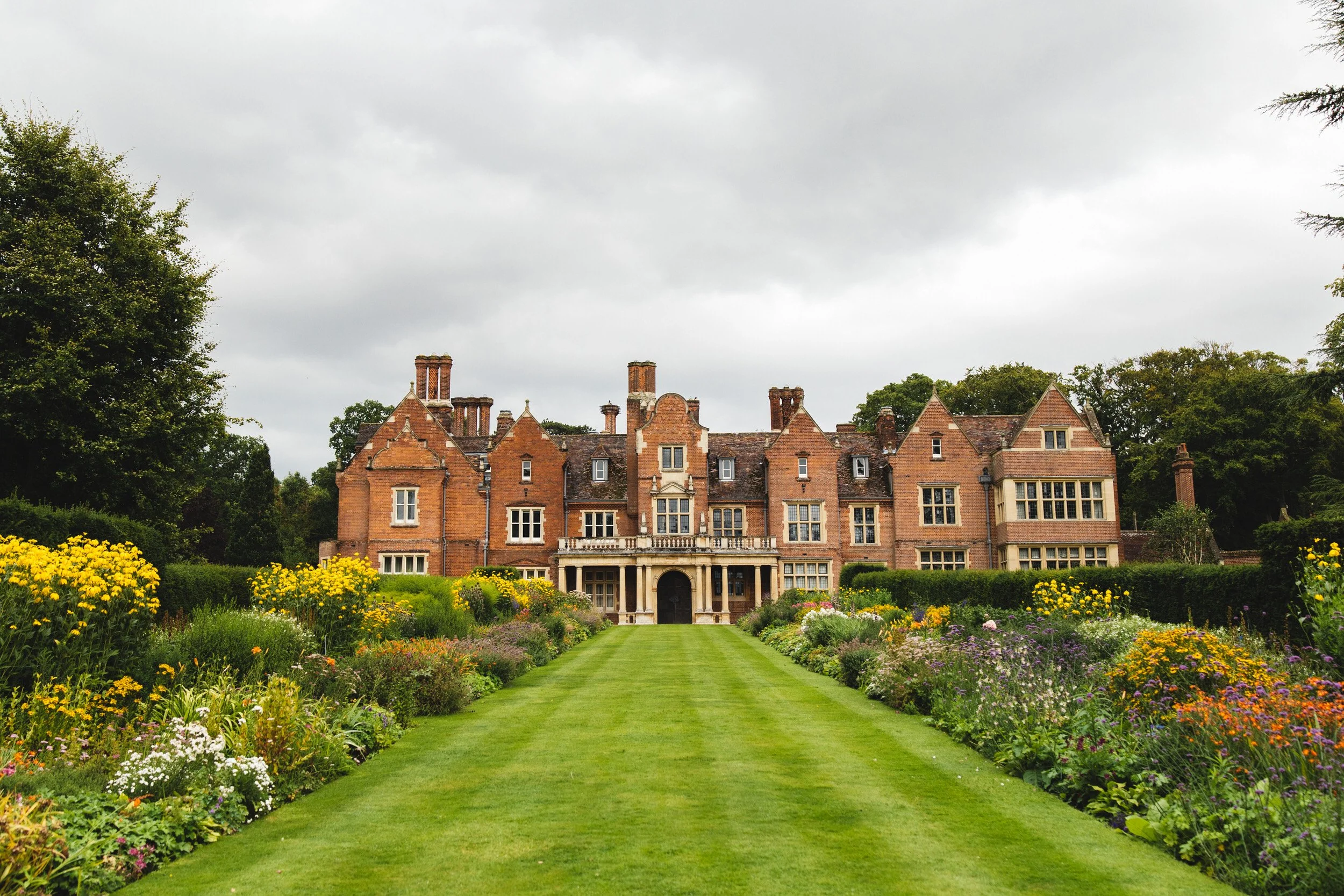 057_wimpole-gardens-longstowe-hall-cambridge-wedding-photography_cat-lane-photo.jpg