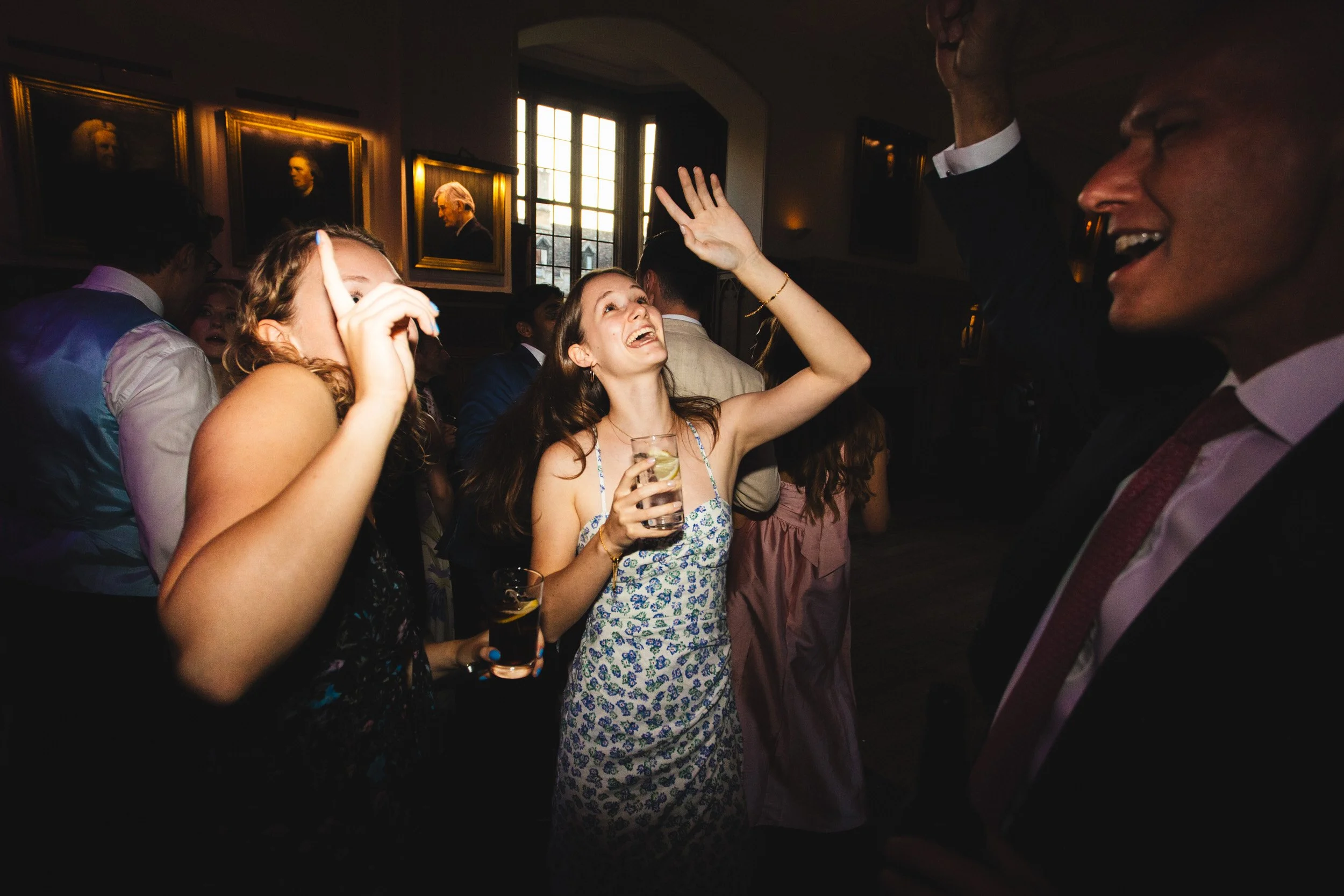 104_pembroke-college-chapel-cambridge-wedding-photography_cat-lane-photo.jpg