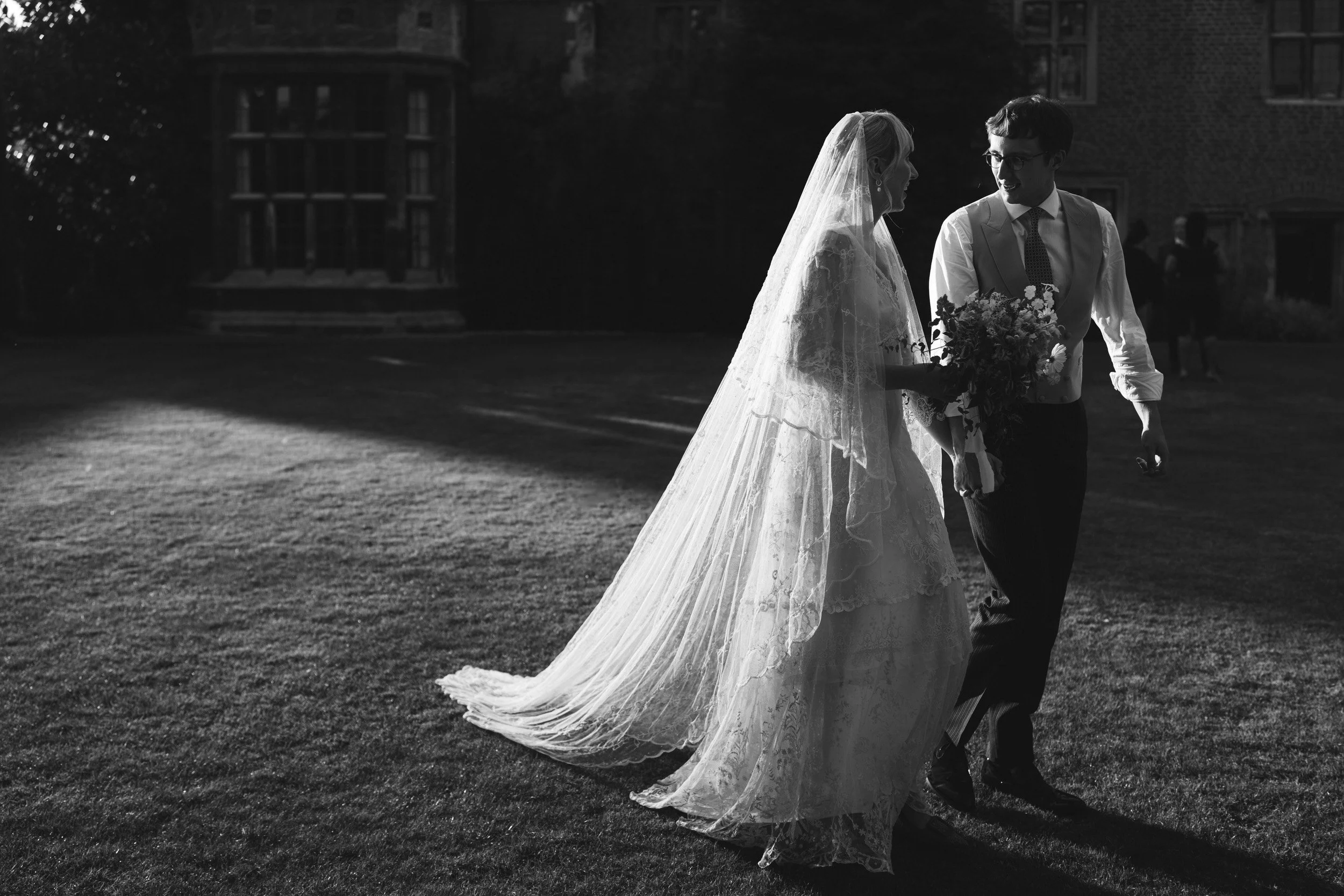089_pembroke-college-chapel-cambridge-wedding-photography_cat-lane-photo.jpg