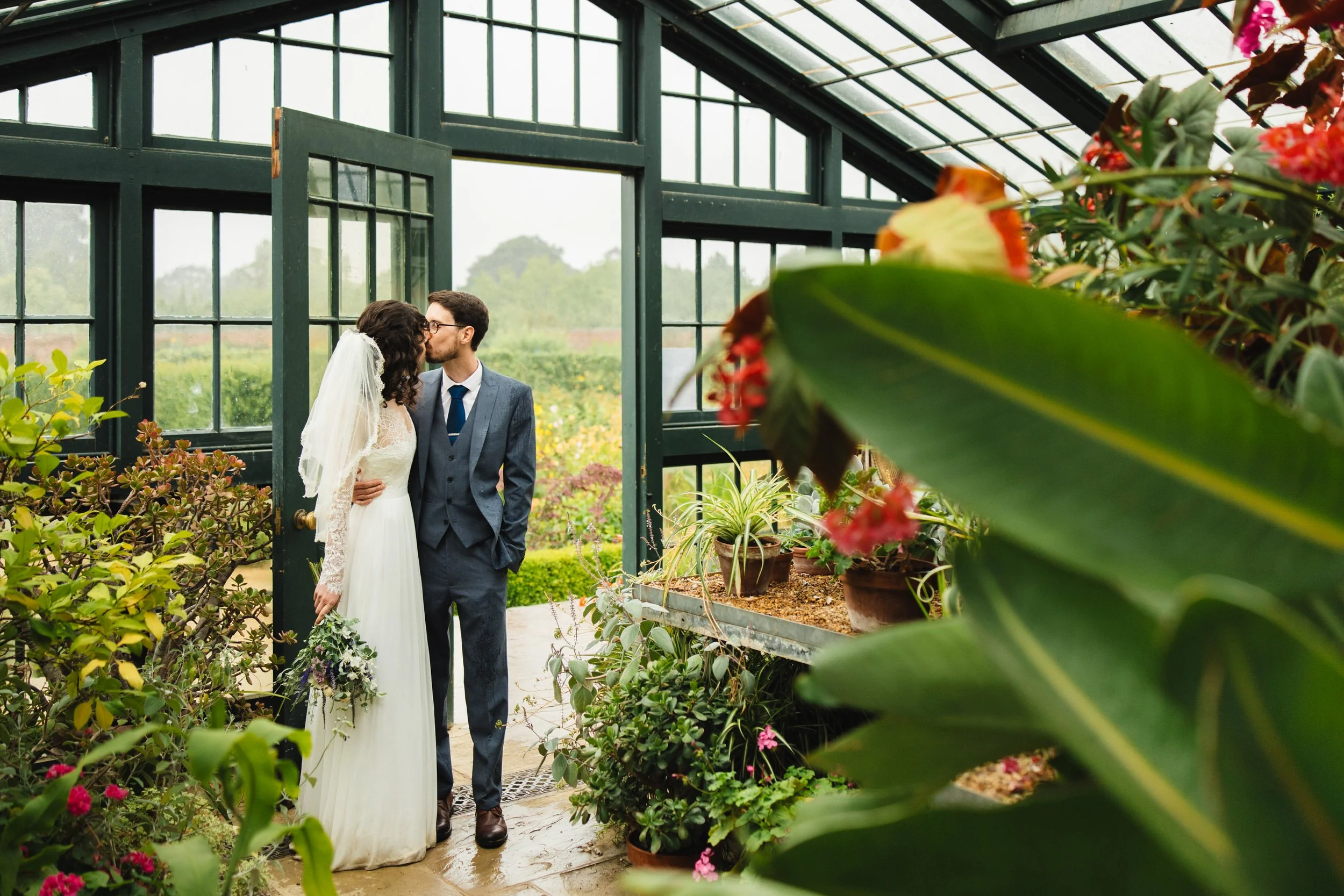 047_wimpole-gardens-longstowe-hall-cambridge-wedding-photography_cat-lane-photo.jpg