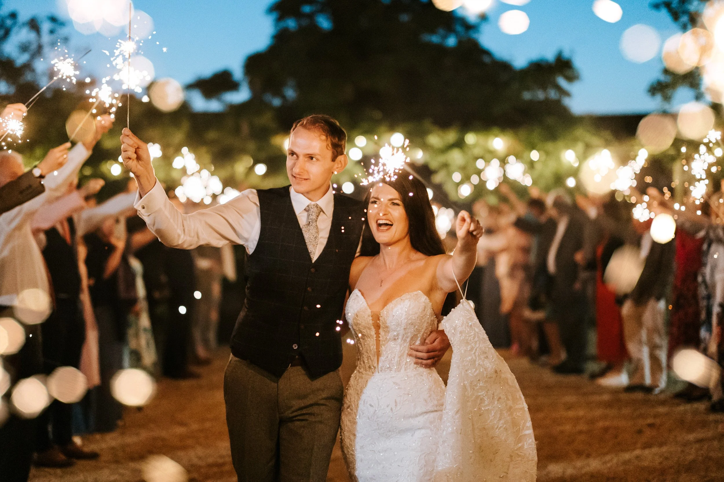89__may-outdoor-wedding-south-farm-hertfordshire.jpg